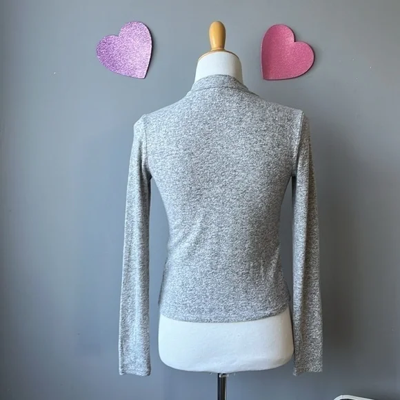 Top - Picture 2 of 3